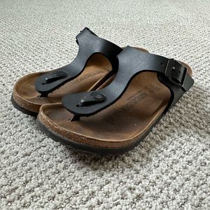 Birkenstock Girls Gizeh Black Leather Size 32